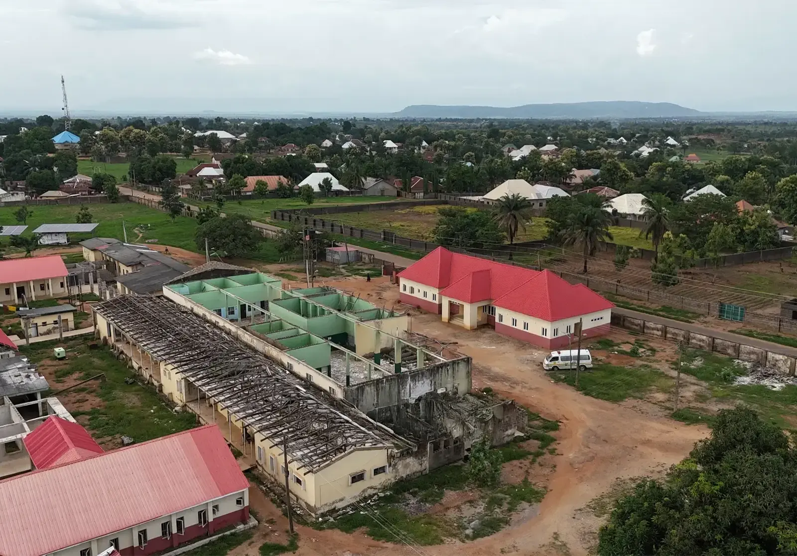 Public hospital campus supported by solar power system